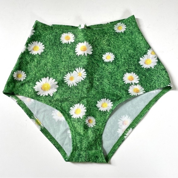 J. Valentine Daisy and Green Grass Booty Shorts - Picture 3 of 7